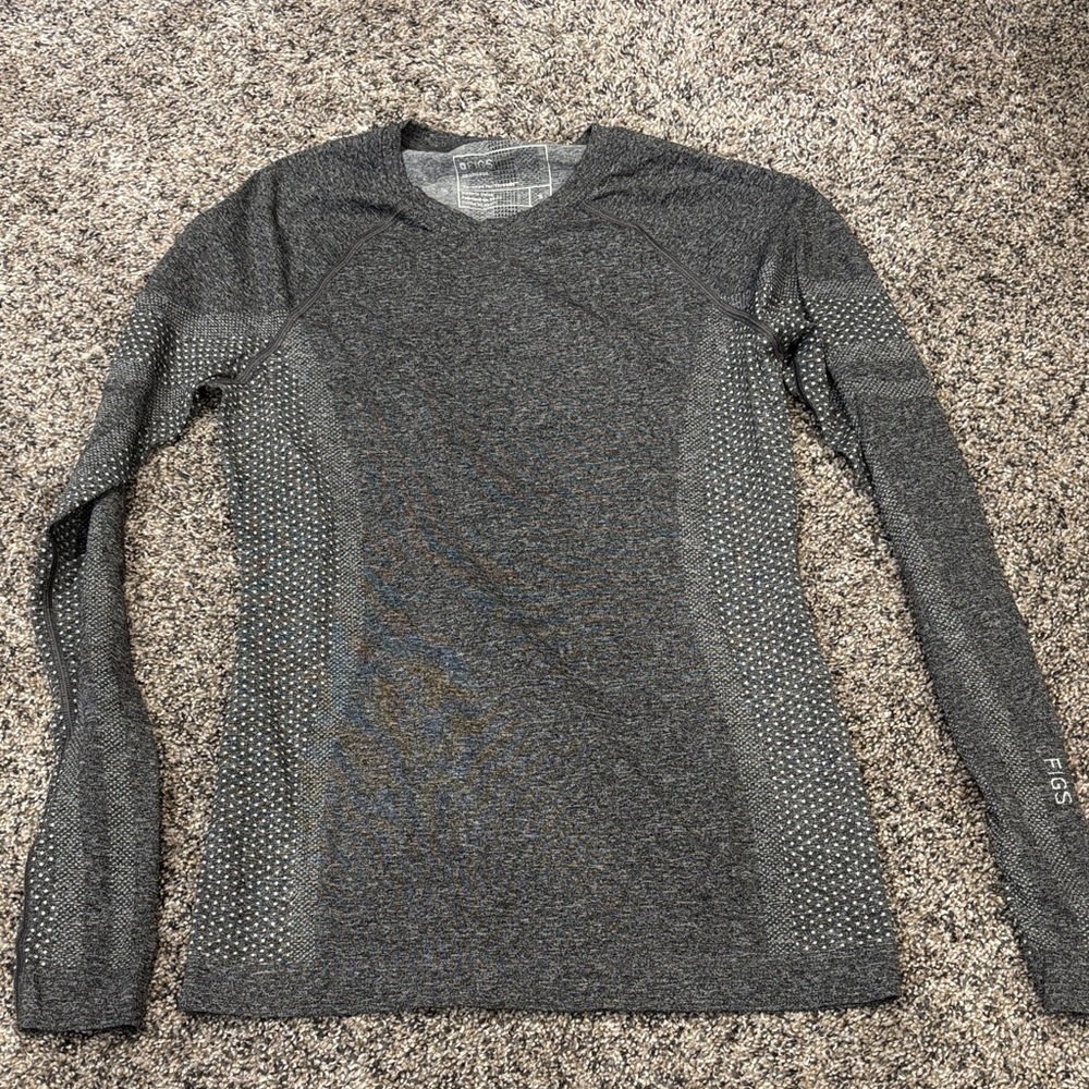 Figs Charcoal Seamless Top